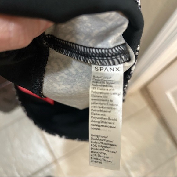 🔥 NWT SPANX faux leather snake print leggings! 🐍♥️🔥 - Picture 11 of 11